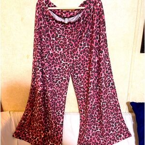 🌺 Maroon, Black and Ivory Leo pants